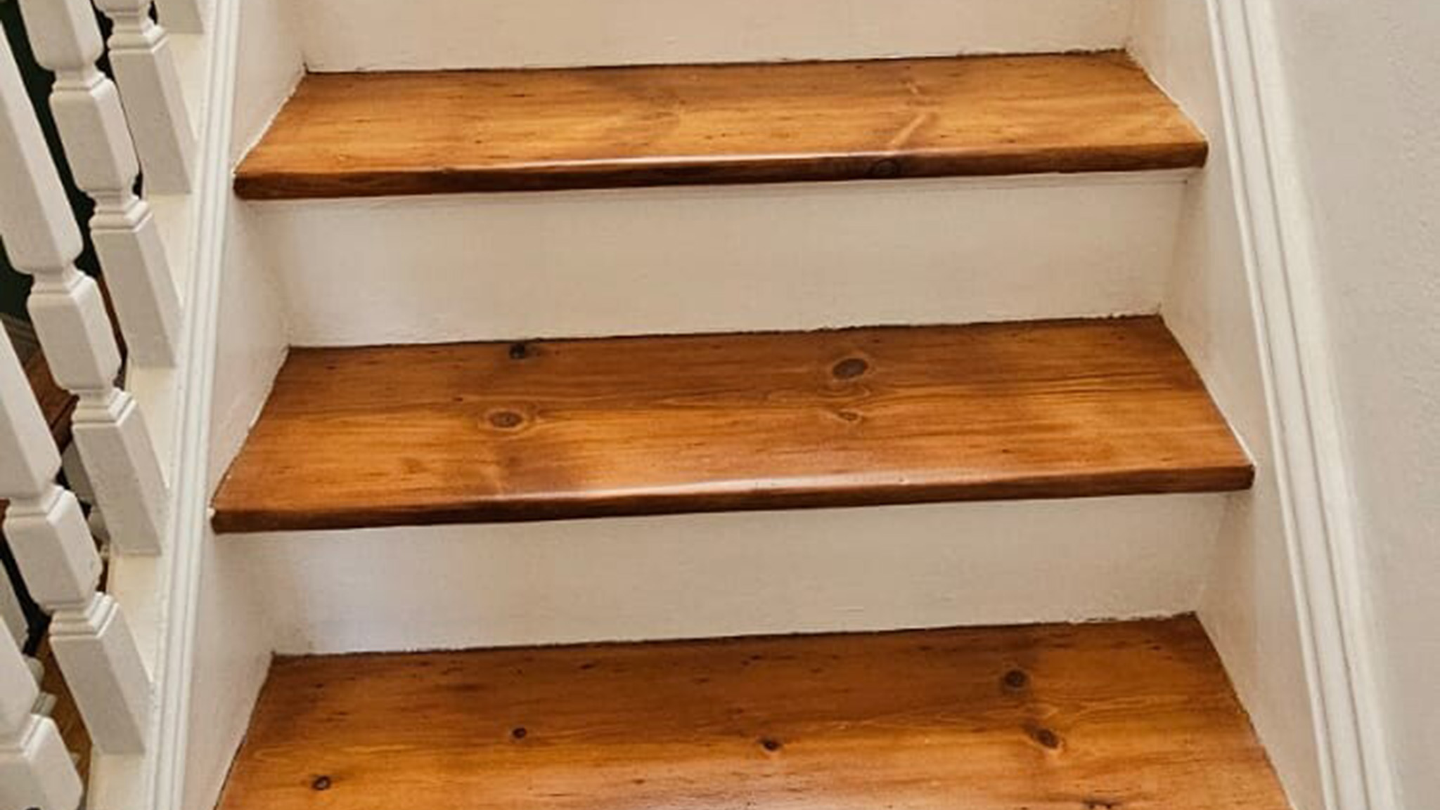 Wooden Stairs Sanding & Sanding