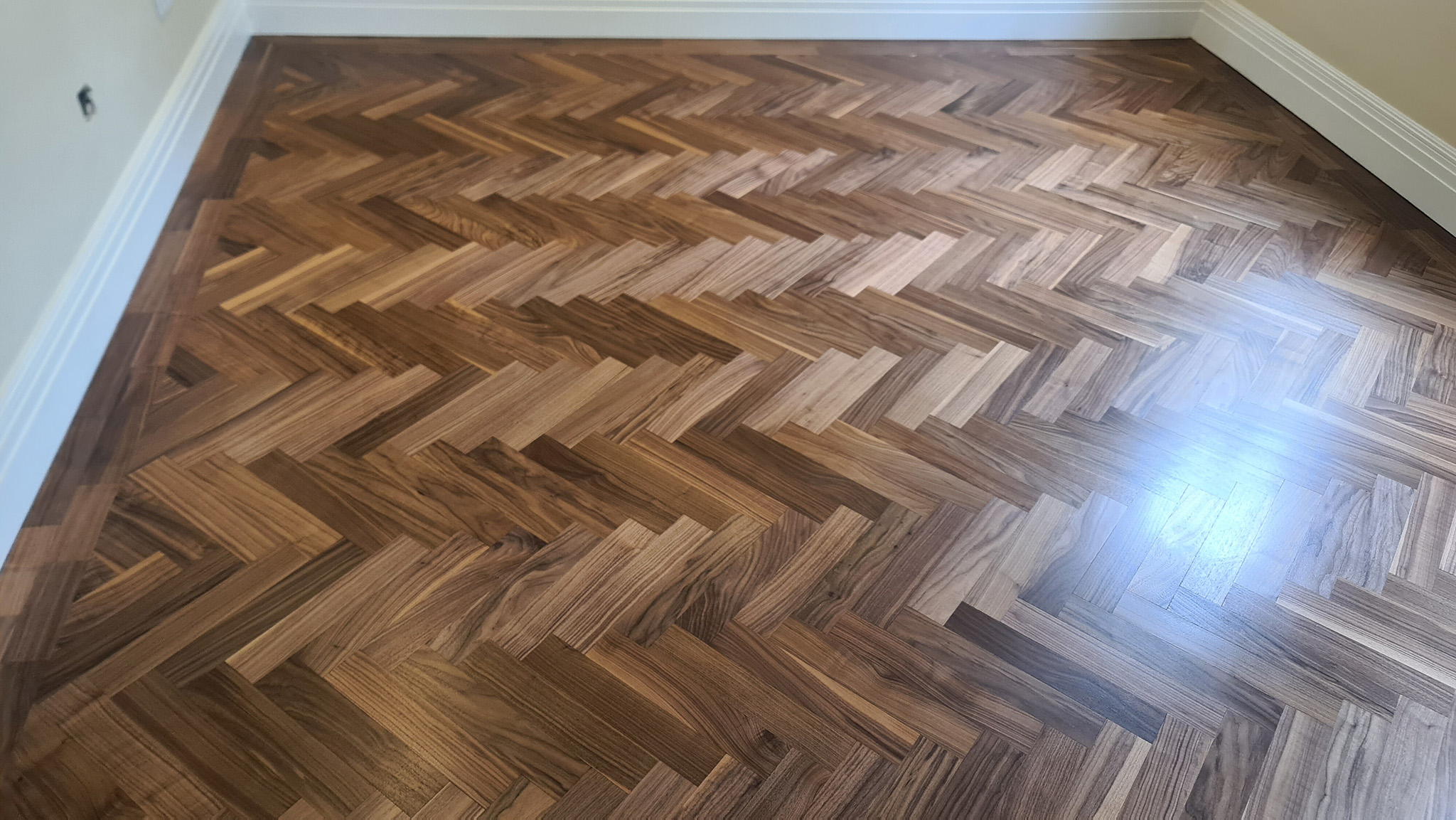 How to Identify When Parquet Flooring Can No Longer Be Restored