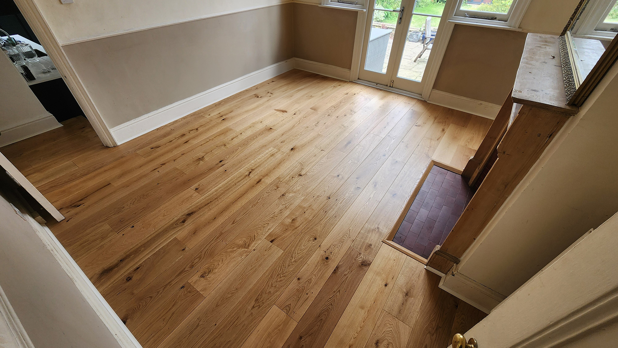 Timberlay Aurora Oak Engineered Floor Fitting - Kingston