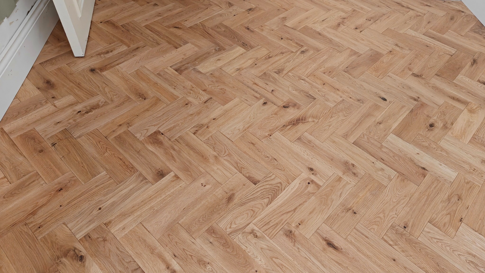 Solid Oak Herringbone Parquet Flooring Fitting - Clapham