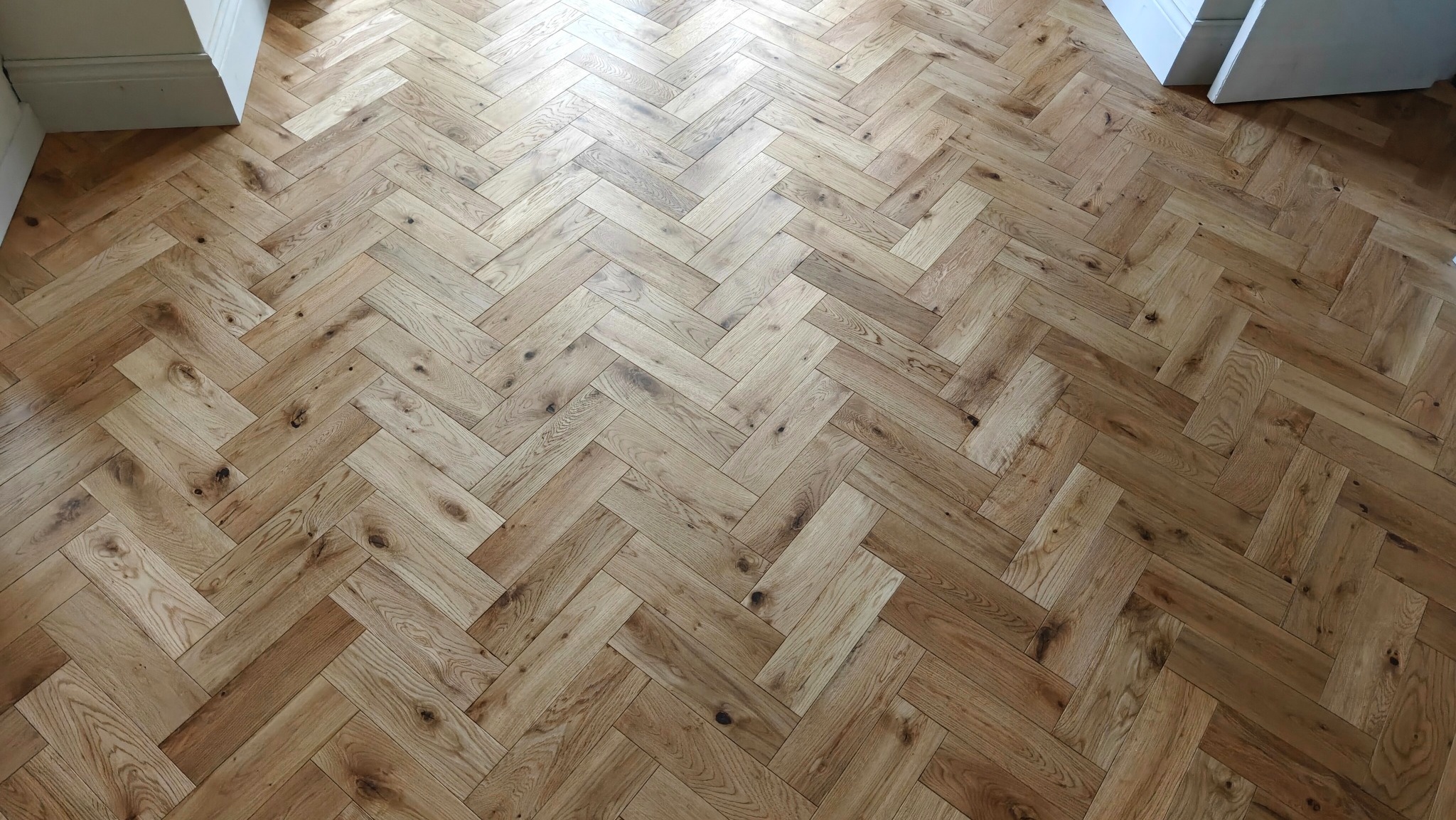 Solid Oak Herringbone Parquet Flooring Fitting - Clapham