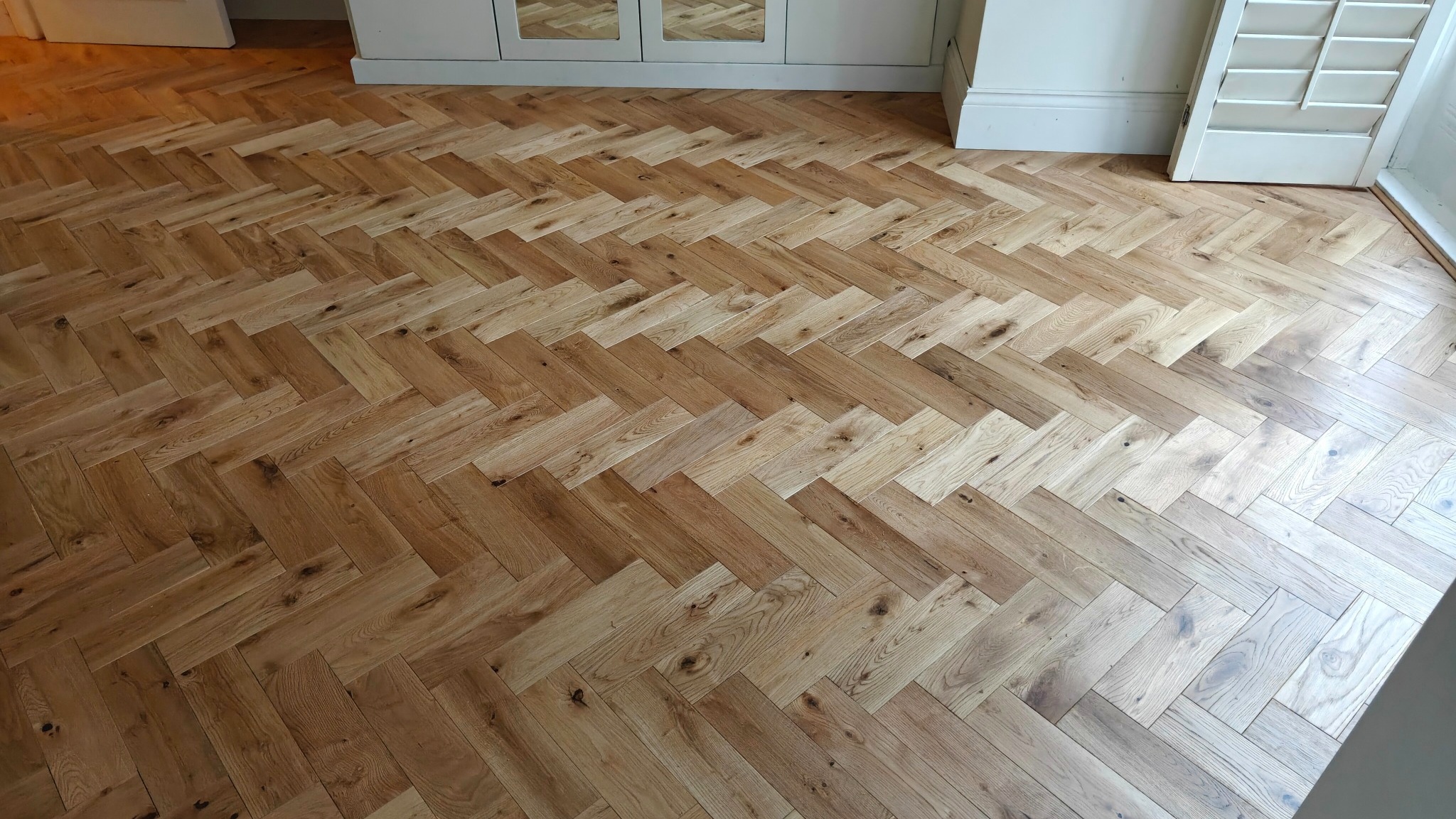 Solid Oak Herringbone Parquet Flooring Fitting - Clapham