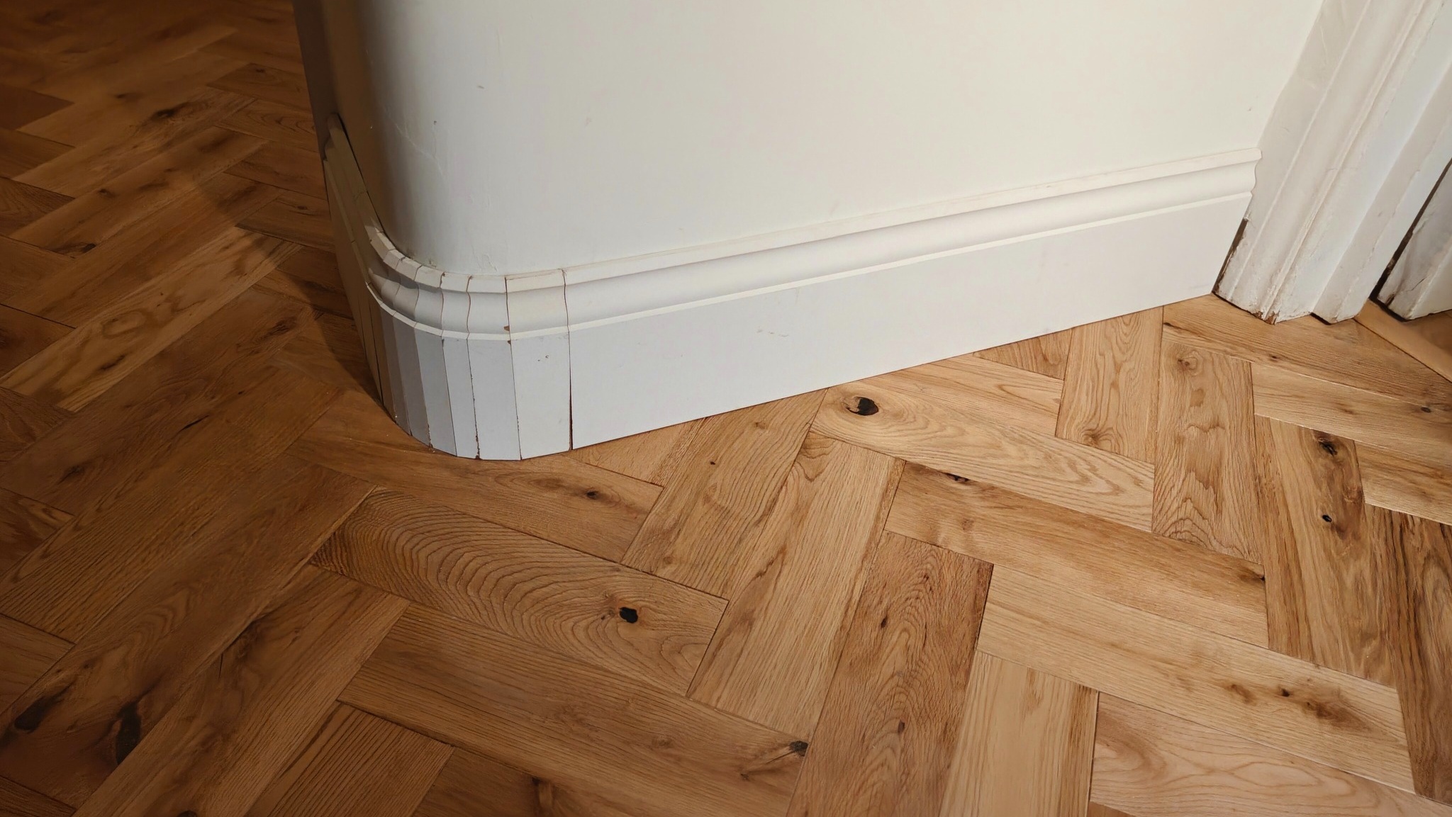 Solid Oak Herringbone Parquet Flooring Fitting - Clapham
