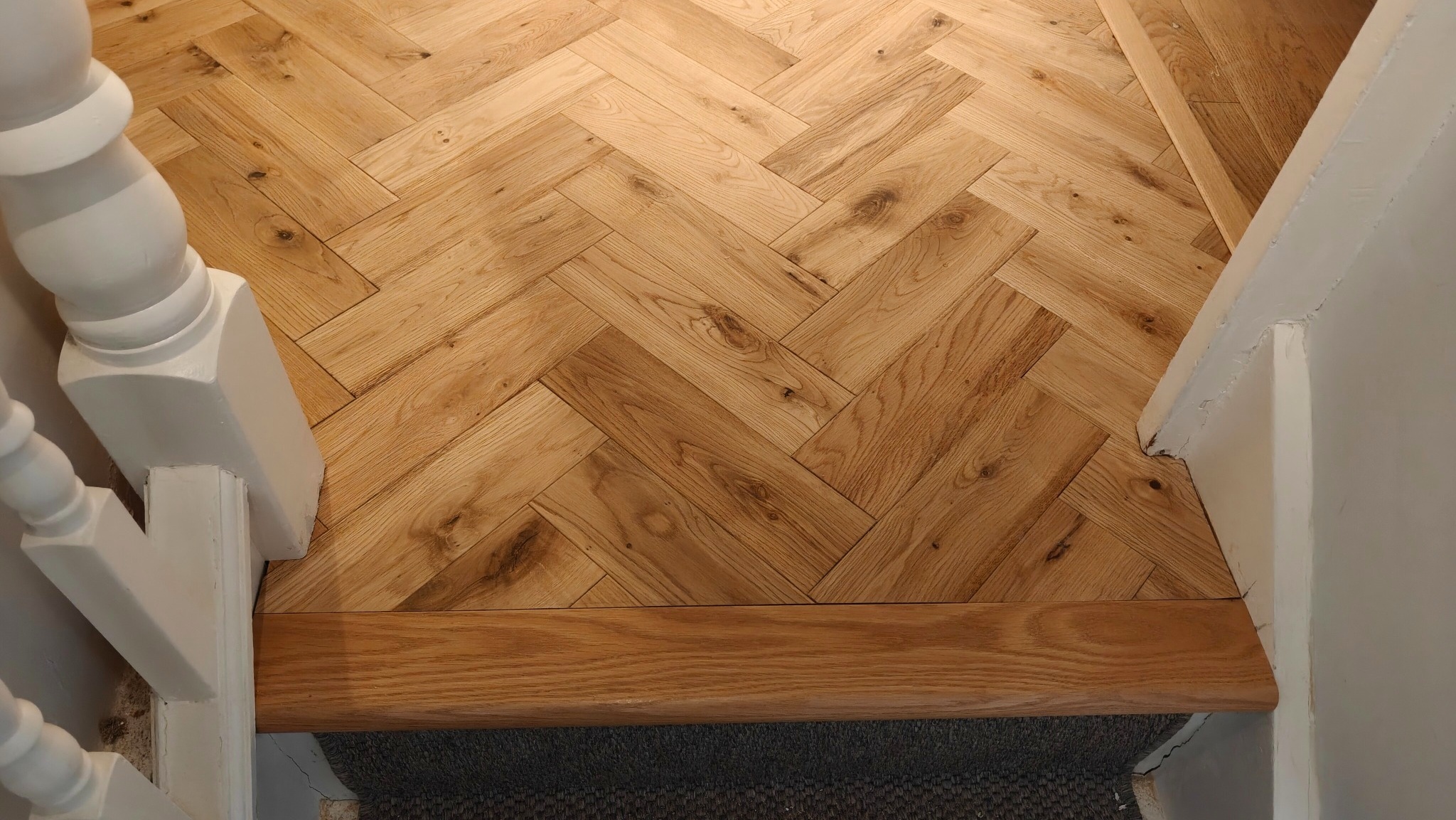 Solid Oak Herringbone Parquet Flooring Fitting - Clapham