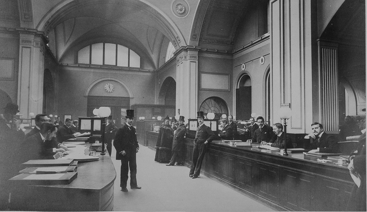 Bank of England at Threadneedle Street in 1800s - Central London