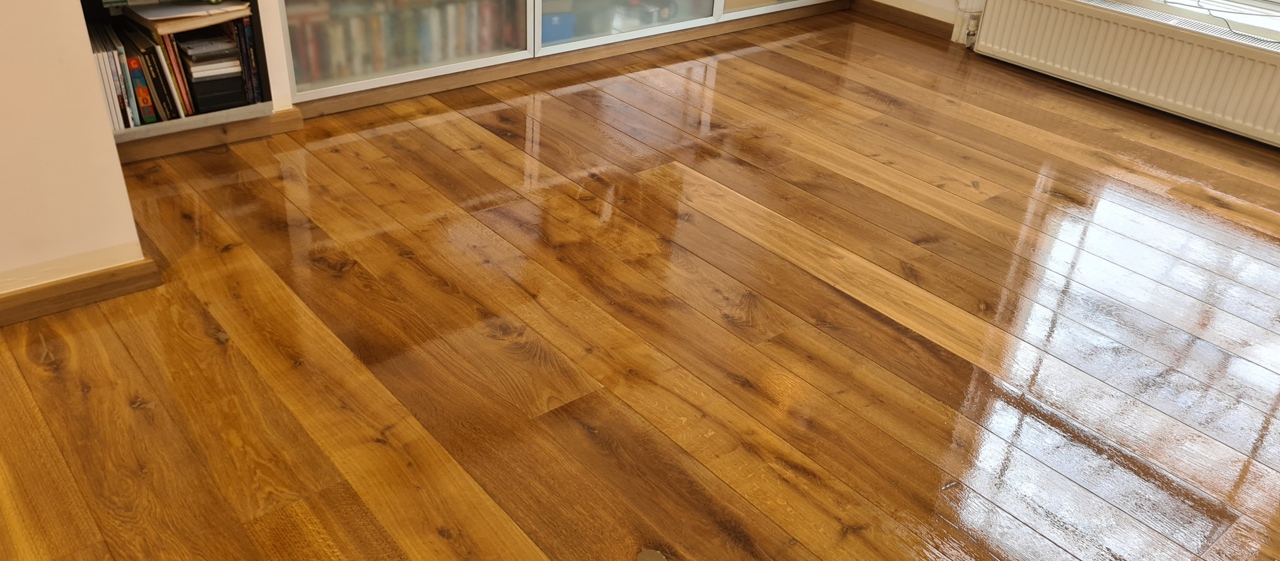 Re-Oiling: Long Term Maintenance of Oiled Wooden Floors