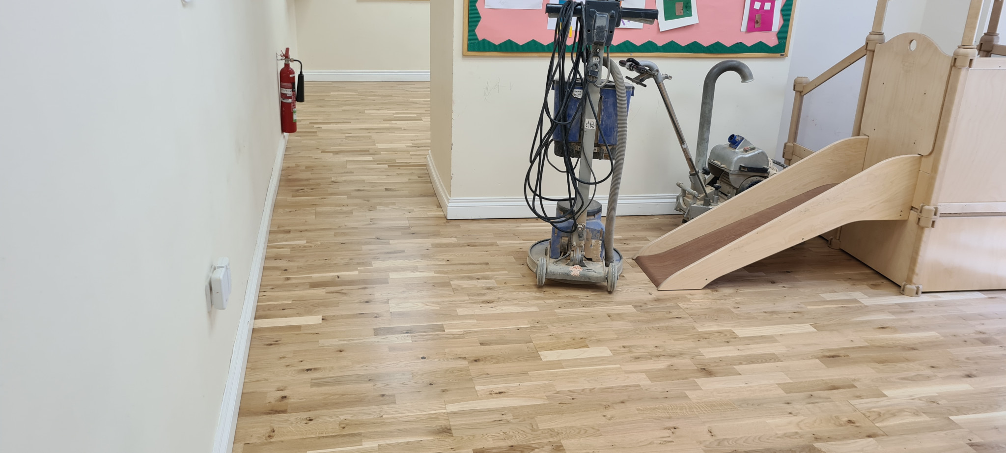 Dust-free floor sanding machine in London