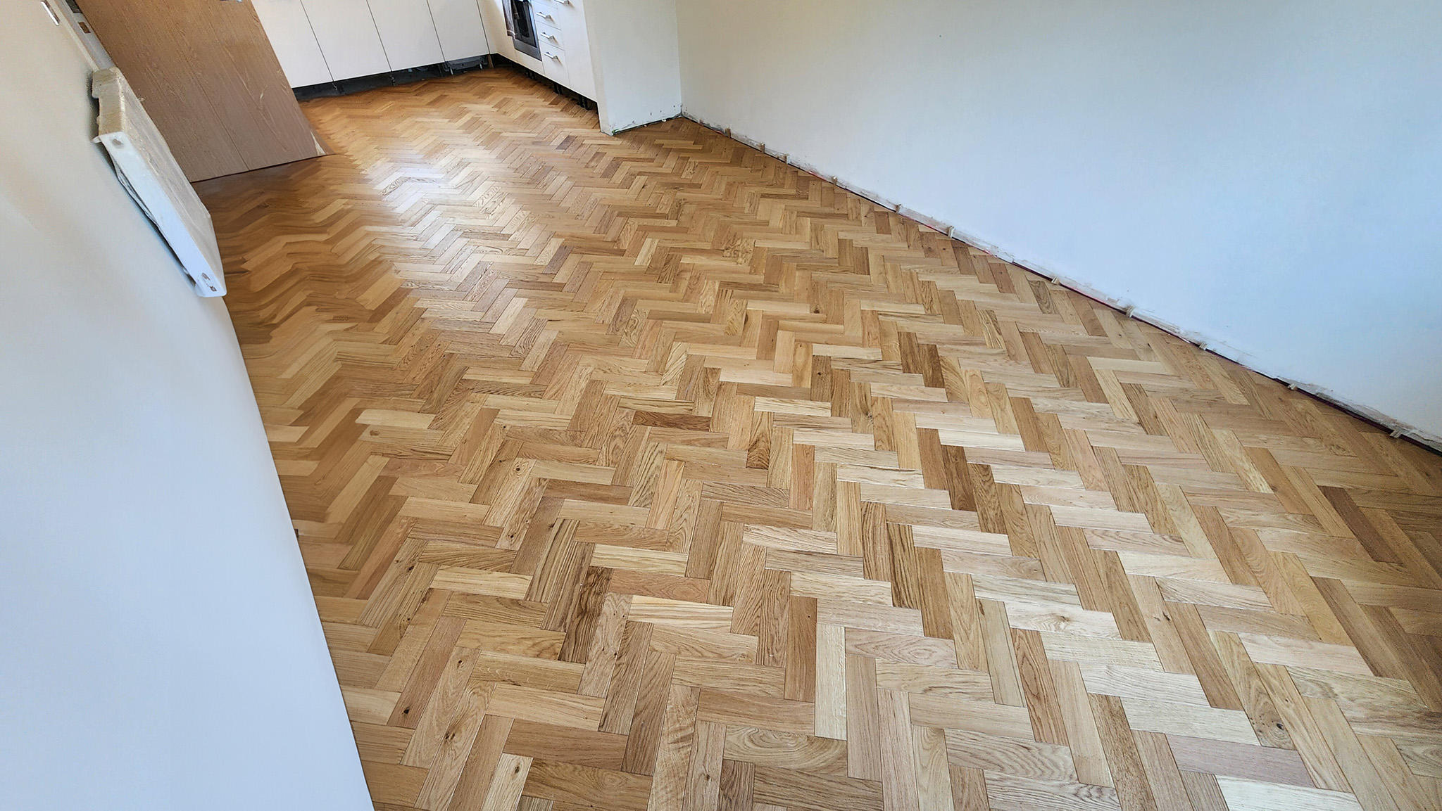Timbercraft Herringbone Engineered Oak Parquet Flooring Fitting