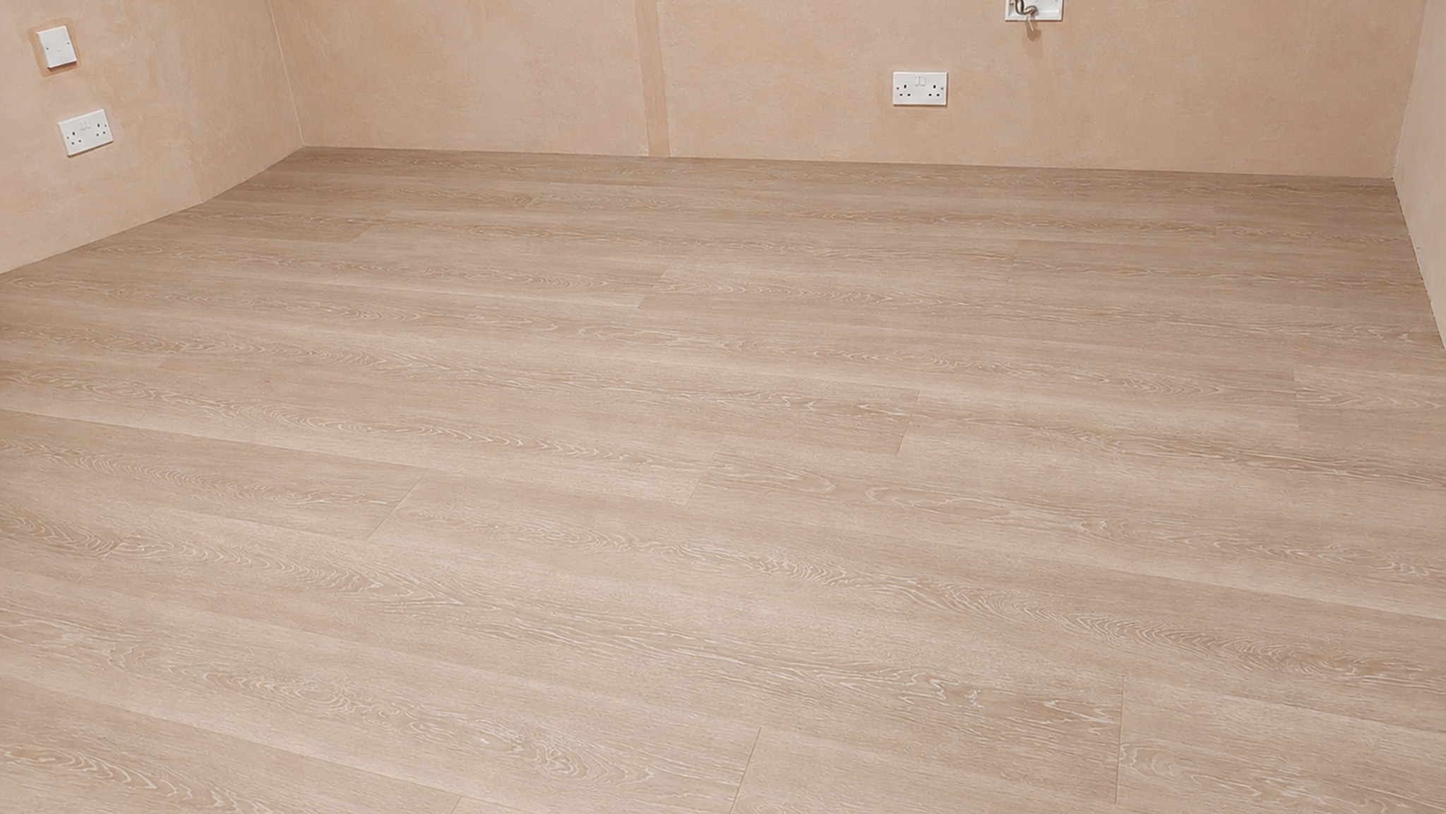 Laminate Flooring Fitting