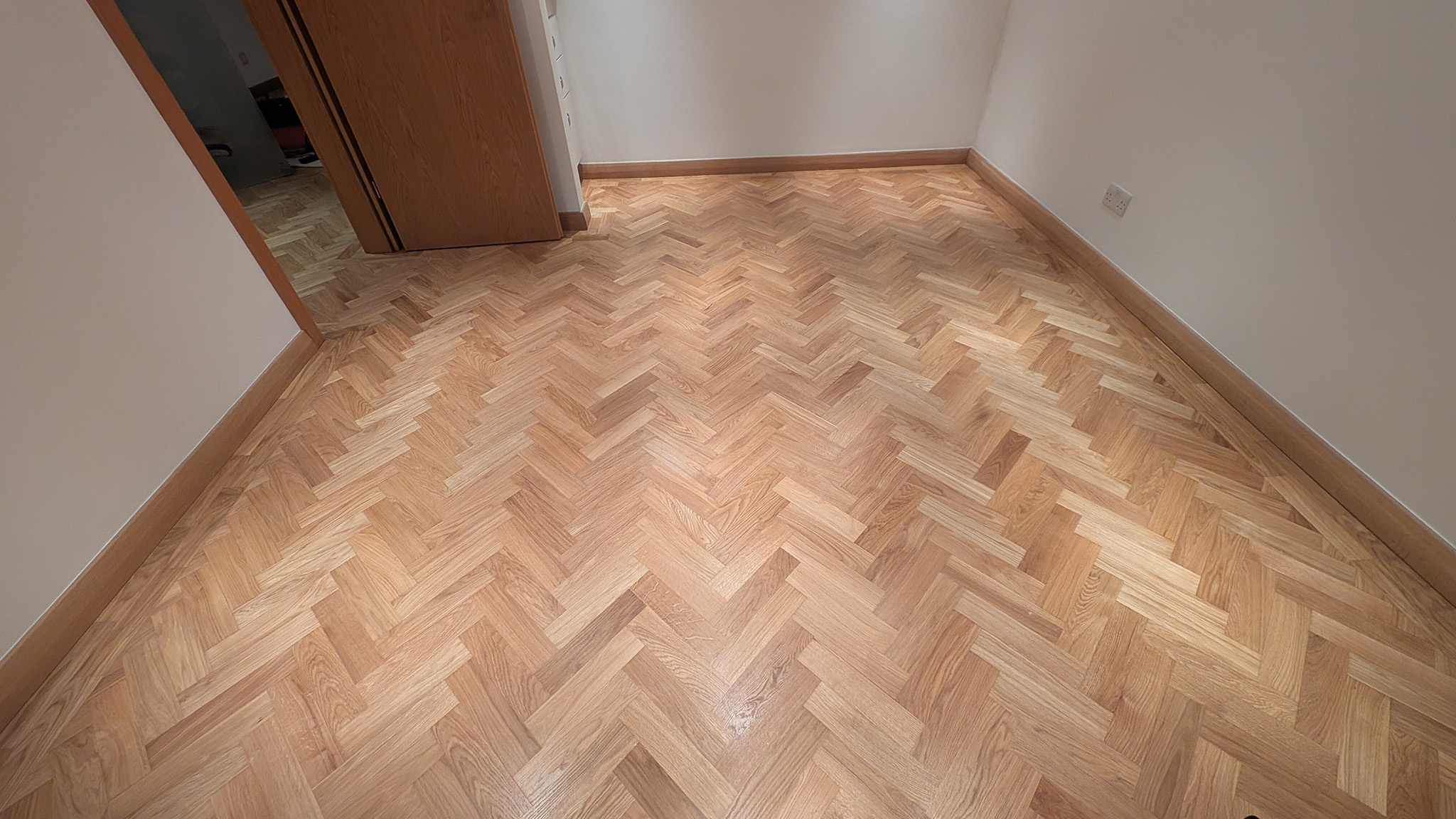 Engineered Oak Flooring Restoration & Gap Filling